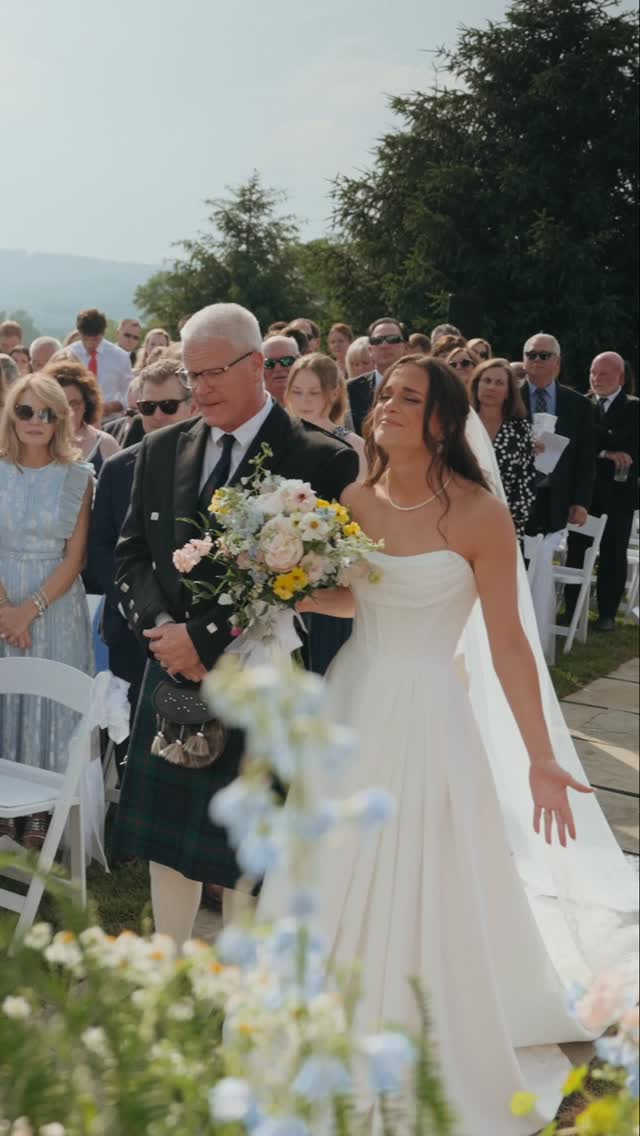 Catoctin Hall Masket Ridge Wedding⁠Clark and Megan.⁠⁠Makeup and Hair (Ashley Chin / Glam Bridal Beauty): @glambridalbeauty⁠⁠DJ (Alex Sincevich / The Dapper DJs): @thedapperdjs⁠⁠Cake (Sage Cakery): @sagecakery⁠⁠Caterer (Musket Ridge Golf Club): @musketridgeweddings⁠⁠Florist (Fresia and Vine / FAV Flowers): @favflowersmd⁠