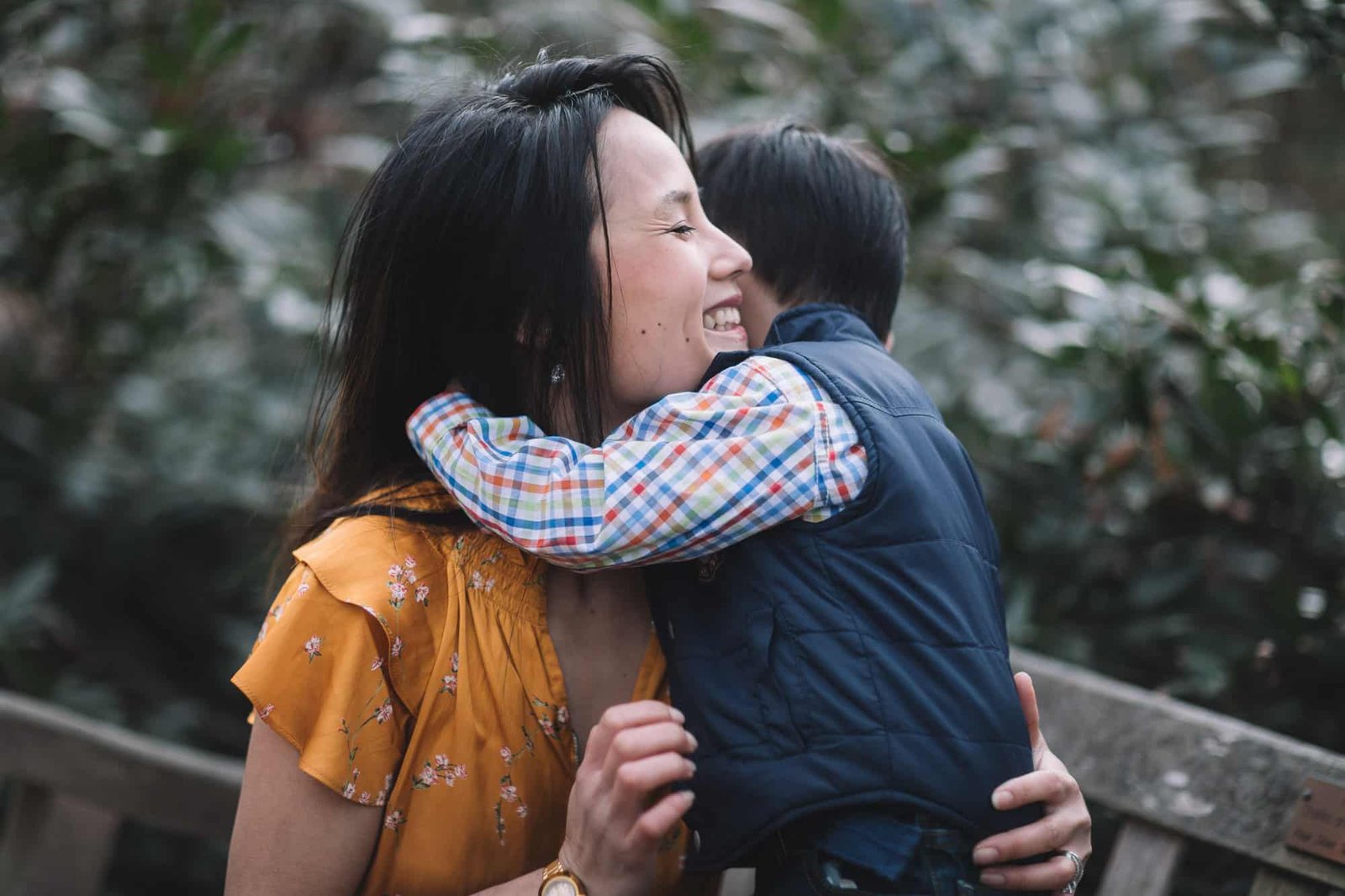 natural light family photography in Brookside Garden Maryland