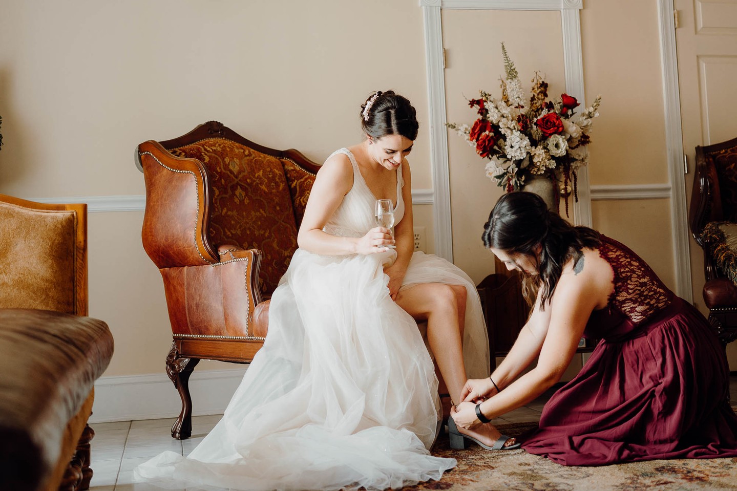 Still air, soft afternoon light—Morningwood Inn wrapped them in something quieter than summer. Hailee and Greg moved slowly, deliberately, beneath the oaks, like they knew the day wasn’t asking to be rushed. A warm kind of stillness, just before everything begins.#morningwoodinnwedding #marylandweddingphotographer #virginiaweddingphotographer #dcweddingphotographer #weddingphotographymd #weddingphotographyva #weddingphotographydc #mdweddingvenue #vaweddingvenue #dcweddingvenue #eastcoastwedding #fineartweddingphotographer #documentaryweddingphotographer #editorialweddingphotography #dcengagementphotographer #marylandengagementphotographer #virginiaengagementphotographer #engagedindc #engagedinva #engagedinmd #modernweddingphotographer