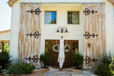 The Seclusion Wedding Venue. Alexis and Ryan. Photographers in Virginia
